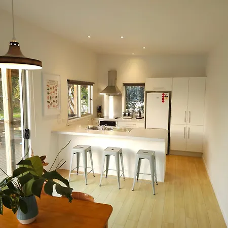 Stylish Seabreeze Getaway Villa Mangawhai Exterior photo